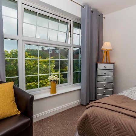 2 Bed Apartment-5 Guests - Business-Relocation-Parking - The Brighton Short Stay & Serviced Apartments Exteriér fotografie