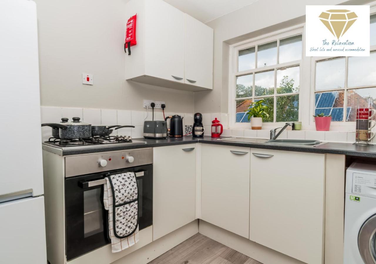 2 Bed Apartment-5 Guests - Business-Relocation-Parking - The Brighton Short Stay & Serviced Apartments Exteriér fotografie