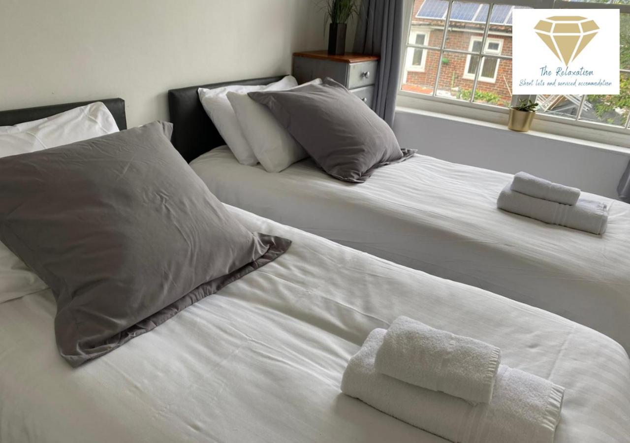2 Bed Apartment-5 Guests - Business-Relocation-Parking - The Brighton Short Stay & Serviced Apartments Exteriér fotografie
